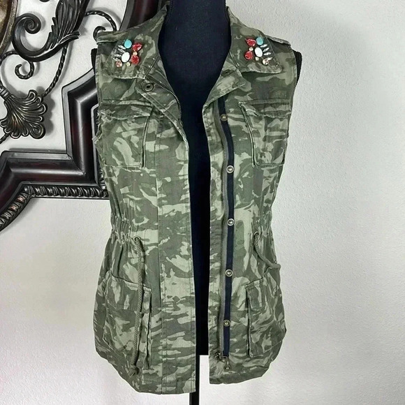 Decree 100% Cotton Camouflage Embellish Vest with Gem Collar Points Medium - Picture 11 of 16